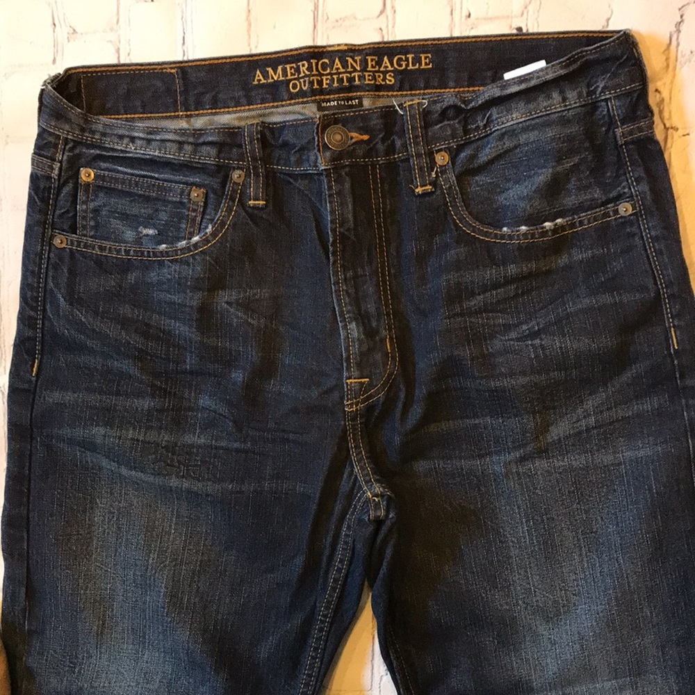 American Eagle Relaxed Straight Leg Denim Jeans 34 x 32 (See measurements below)